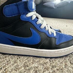 Nike Boys Court Borough Mid 2